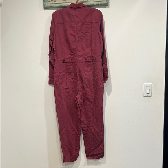 Outerknown organic cotton linen Women's Burgundy Jumpsuit coveralls medium new - Picture 4 of 7